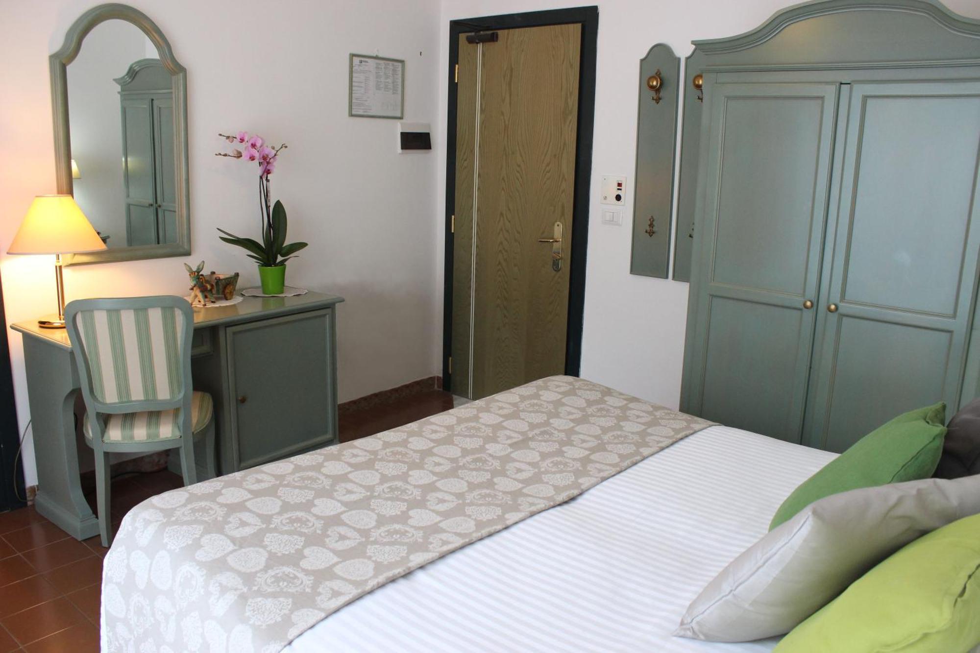 Classic Double or Twin Room